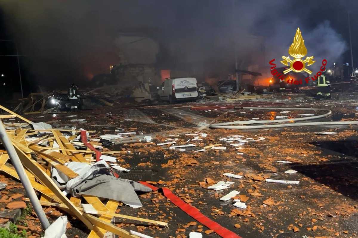 VIDEO E FOTO L’esplosione di Catania, la notte dopo la grande paura: ecco la situazione