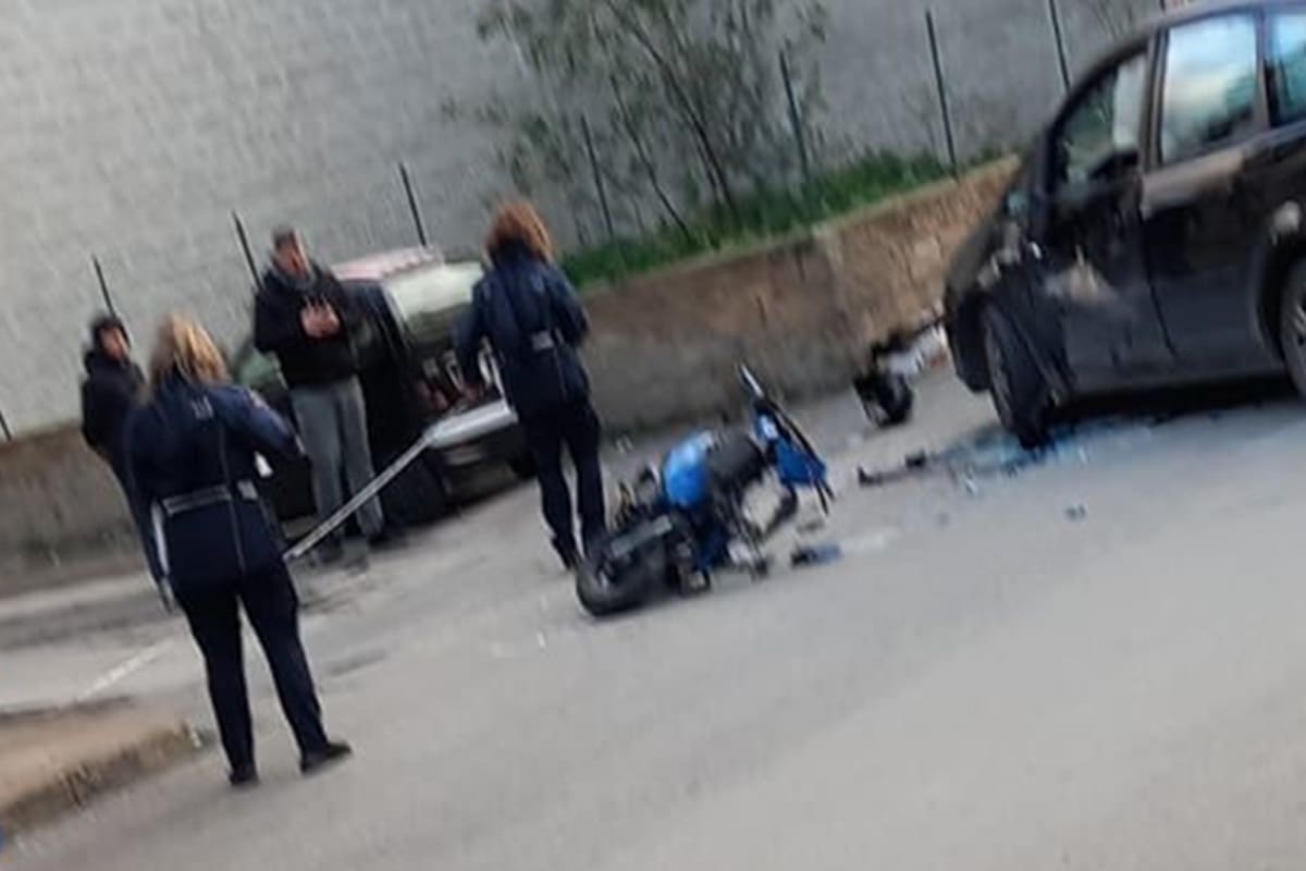 Fuga dalla polizia culmina in drammatico incidente, minorenne in prognosi riservata a Vittoria