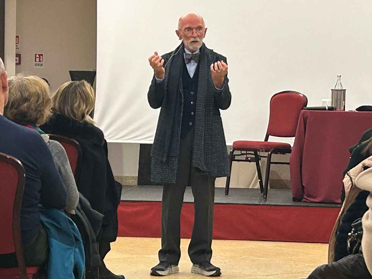 VIDEO e FOTO | Alimentazione e prevenzione tumori: la lista nera per adulti e bambini del dottor Franco Berrino