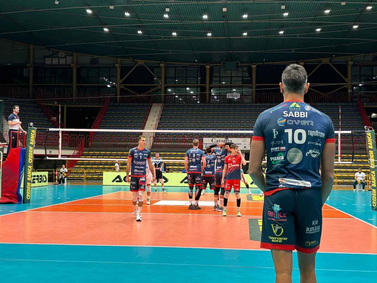 VIDEO | Volley, niente pokerissimo per la Saturnia: Aversa vince 3-0 al PalaCatania
