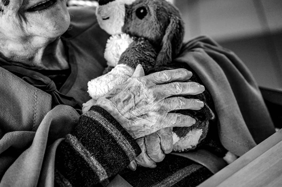 Anziano aggredito a Lentini per soldi, ricoverato in prognosi riservata