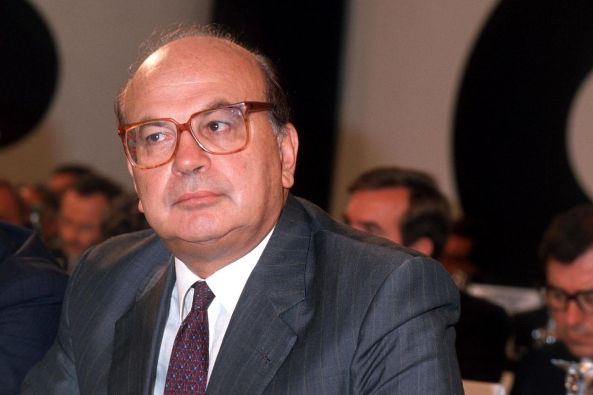 Anniversario morte Bettino Craxi, quando il leader del PSI disse no agli americani a Sigonella