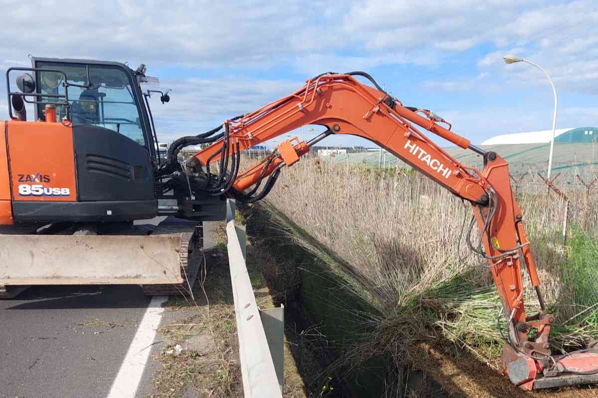 Zona industriale di Catania, eseguiti lavori di bonifica e pulizia di torrenti e canali