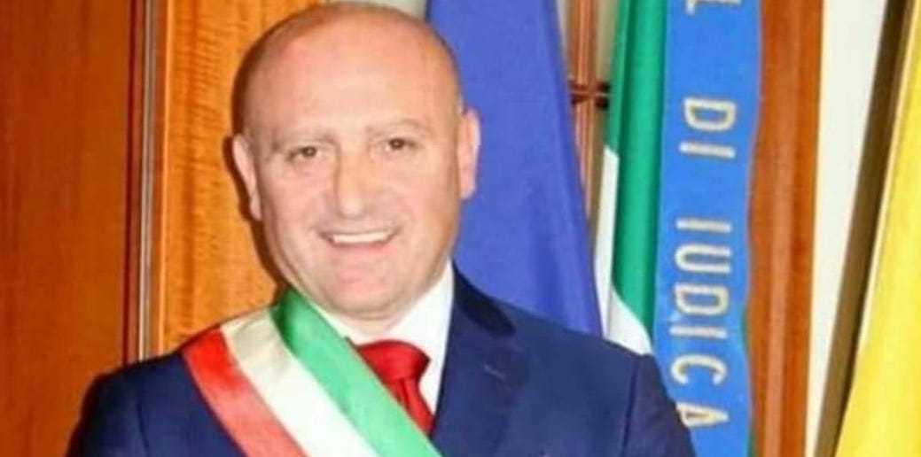 Tutelare il diritto al trasporto pubblico acquistando abbonamenti per gli utenti, il sindaco di Castel di Judica lo ha chiesto alla Regione