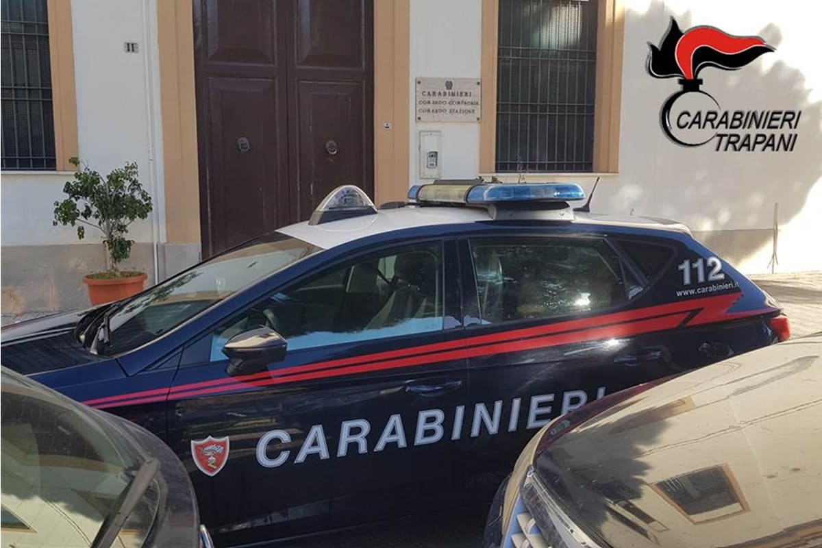 Faceva la badante, ma di gioielli: 56enne arrestata per furto ad anziana di Alcamo