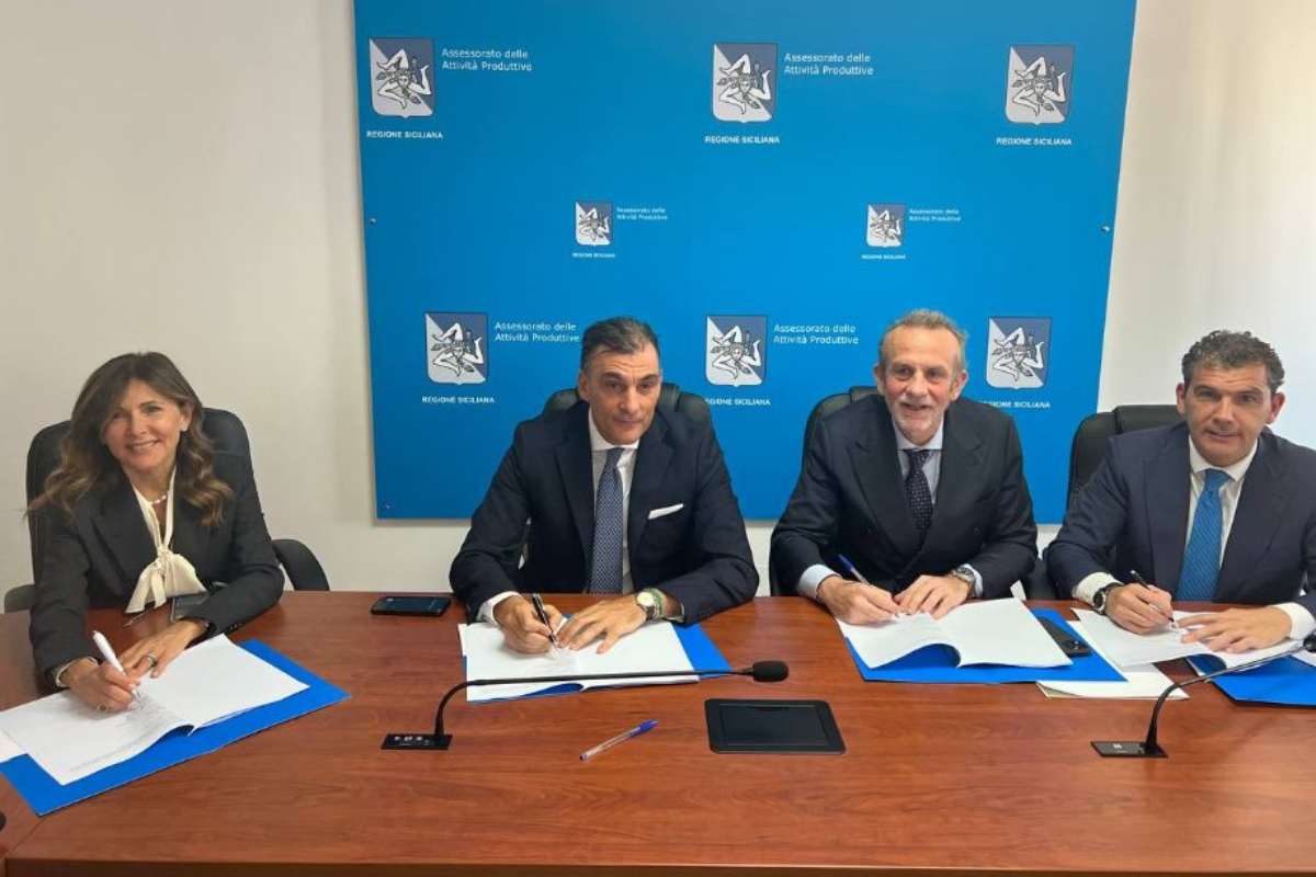 Imprese, firmato protocollo d’intesa per il programma Basket Bond Sicilia. Schifani: “Agevoliamo l’accesso al credito di aziende piccole e medie”