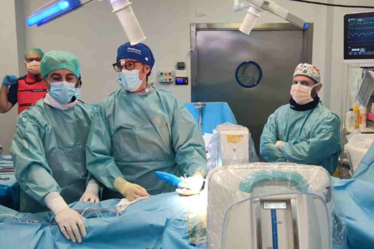 Palermo, al Policlinico impiantato un innovativo dispositivo che previene la morte cardiaca improvvisa