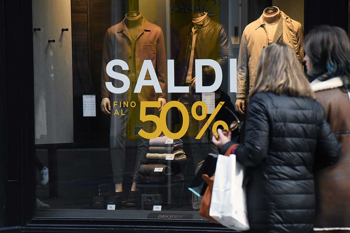 Consumi, siciliani tartassati e sfiduciati. Nemmeno i saldi salvano il commercio