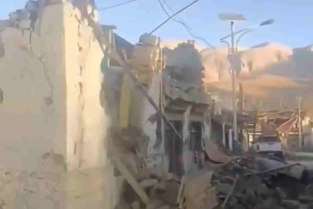 VIDEO | Un devastante terremoto colpisce il Tibet: almeno 53 morti