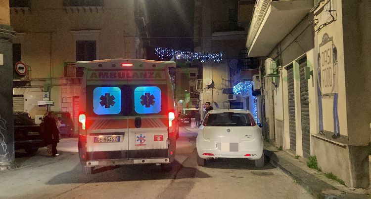 VIDEO | Terrore a Favara, uomo si barrica in casa: ecco cosa è successo