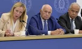 Nordio-Piantedosi alle Camere per ribadire: “Almasri espulso subito perchè pericoloso” Nordio-Piantedosi alle Camere per ribadire: “Almasri espulso subito perchè pericoloso”