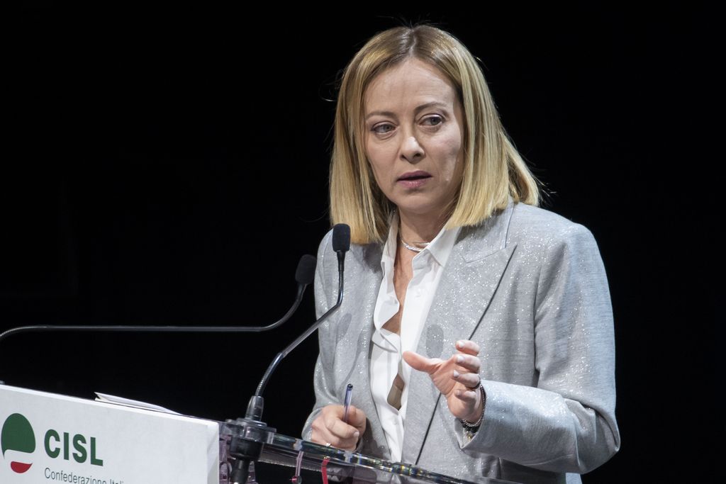 Meloni: nessuno può risolvere i problemi dell’Italia da solo