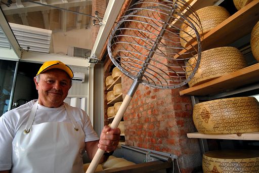 Grana Padano: nel 2024 prodotte 938 mila forme nei caseifici di Cremona