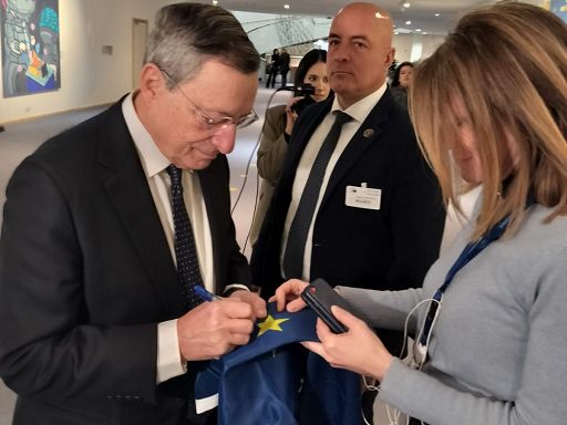 Ue,Draghi: basta con unanimità per attuare decisioni necessarie