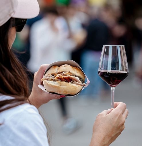 Dal 16 al 18 maggio torna in Umbria il festival ‘Porchettiamo’