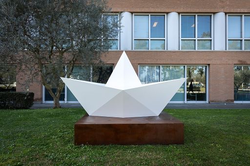 Al Campus Bio-Medico inaugurata la “Barca di carta” di Sigalot