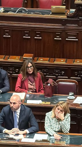 Santanché: borse? Nulla da nascondere. Io emblema di ciò che detestate