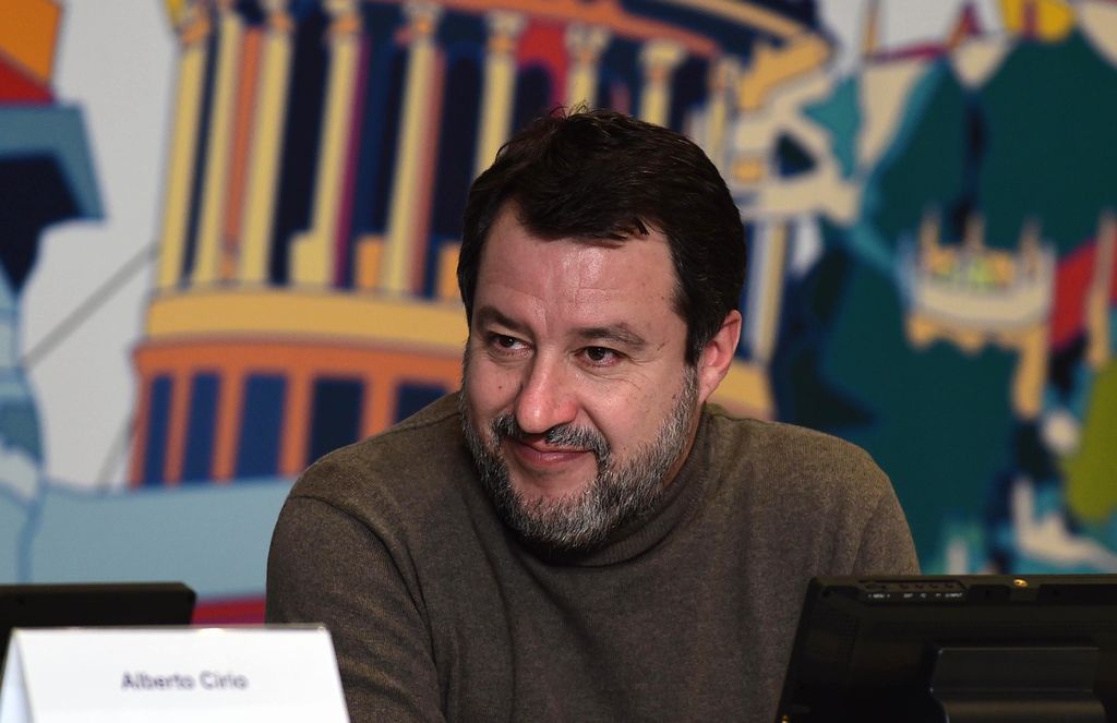 Salvini: obiettivo è la pace, basta guerra. Forza Trump