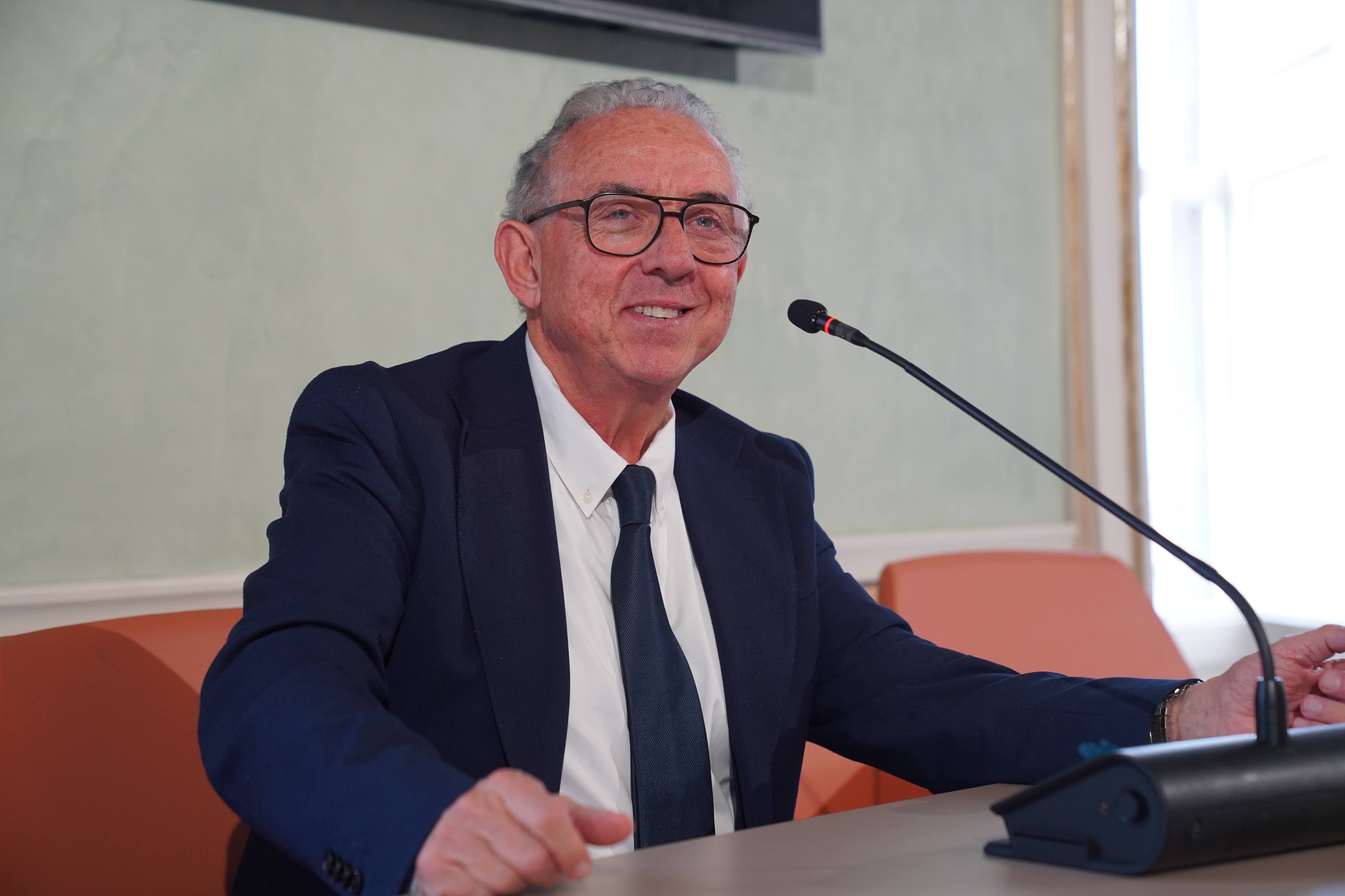 Stop ai telefonini ai bambini, l’Ars dice sì: ecco cosa cambia in Sicilia Stop ai telefonini ai bambini, l’Ars dice sì: ecco cosa cambia in Sicilia