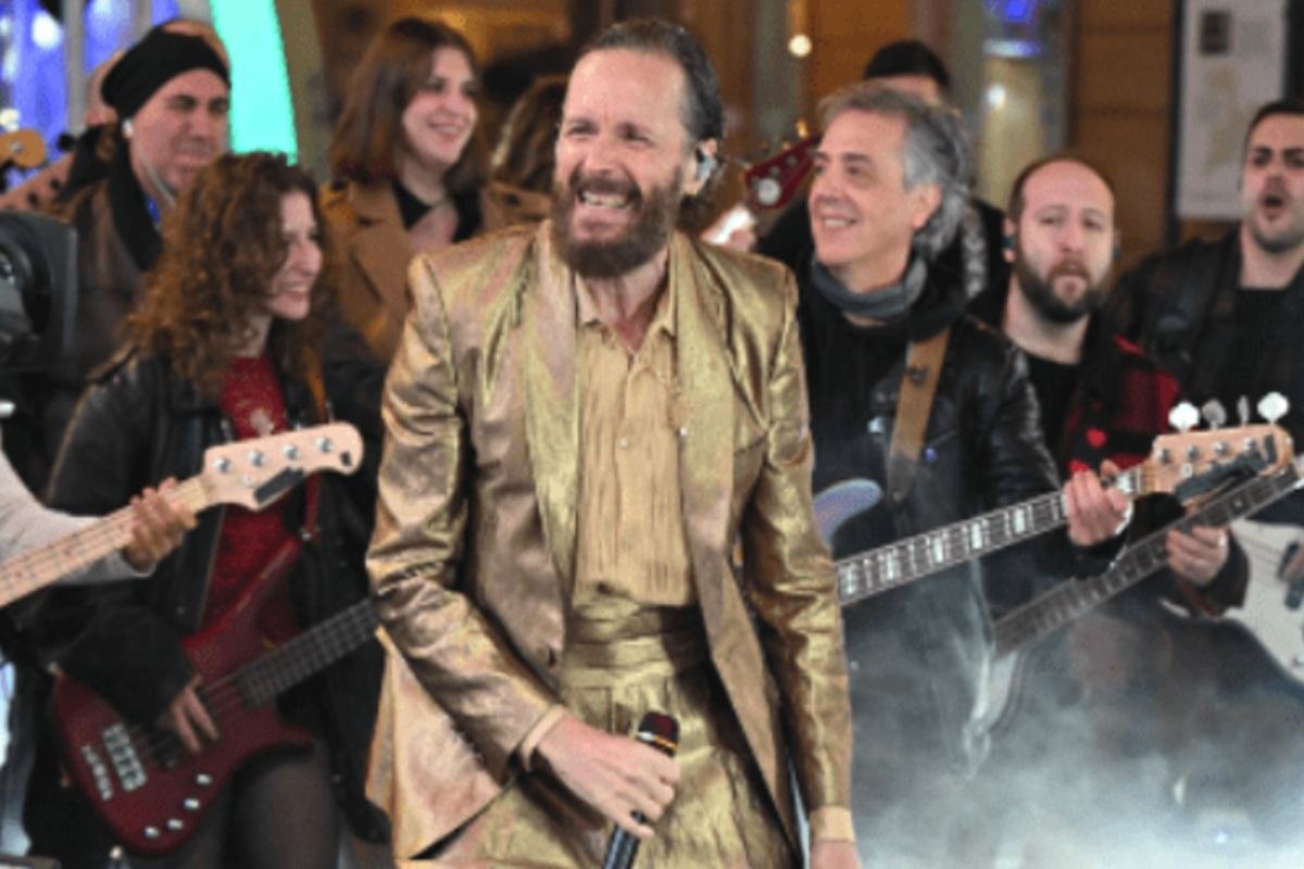 Jovanotti superospite di Sanremo 2025: la caduta, la fan “difficile” e la battuta su Amadeus
