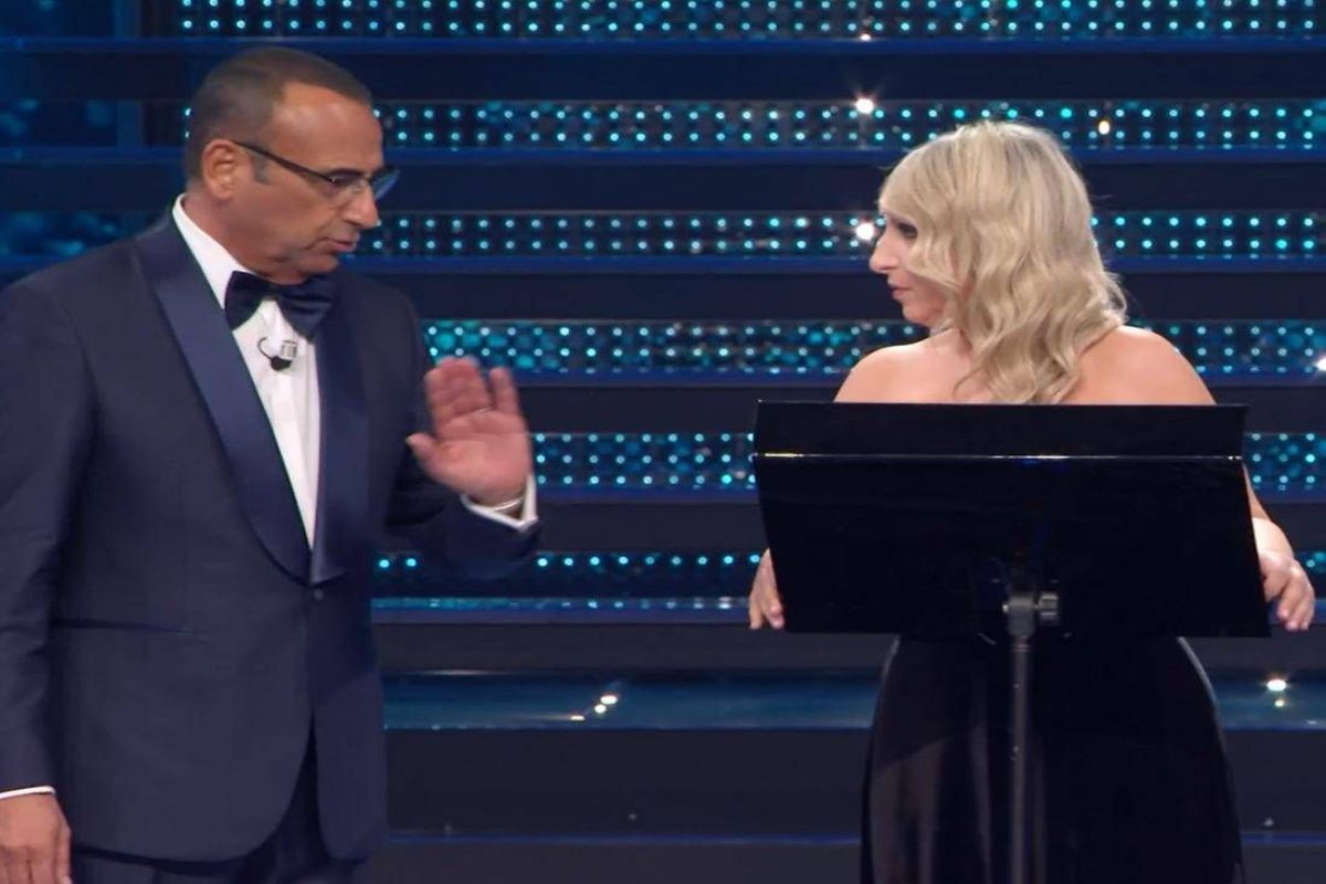 Sanremo 2025, la gag di Katia Follesa e quella frecciatina (ironica) a Chiara Ferragni