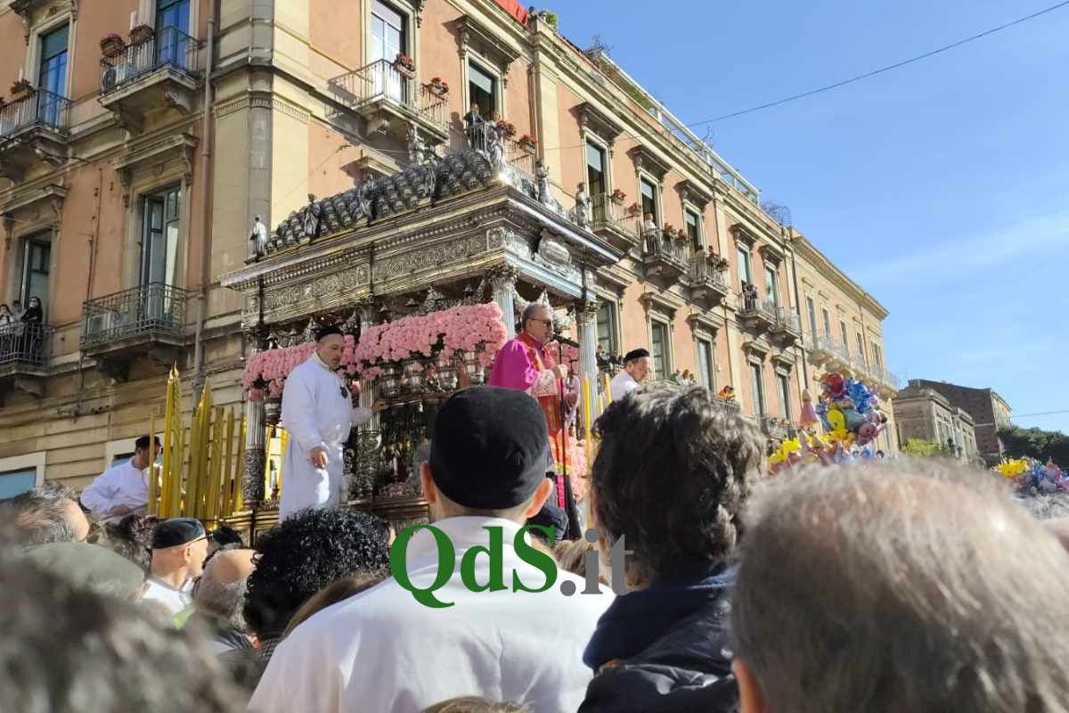 Galleria foto 'VIDEO e FOTO | La processione in giro per Catania, rivivi il giro esterno di Sant’Agata 2025' - foto 9