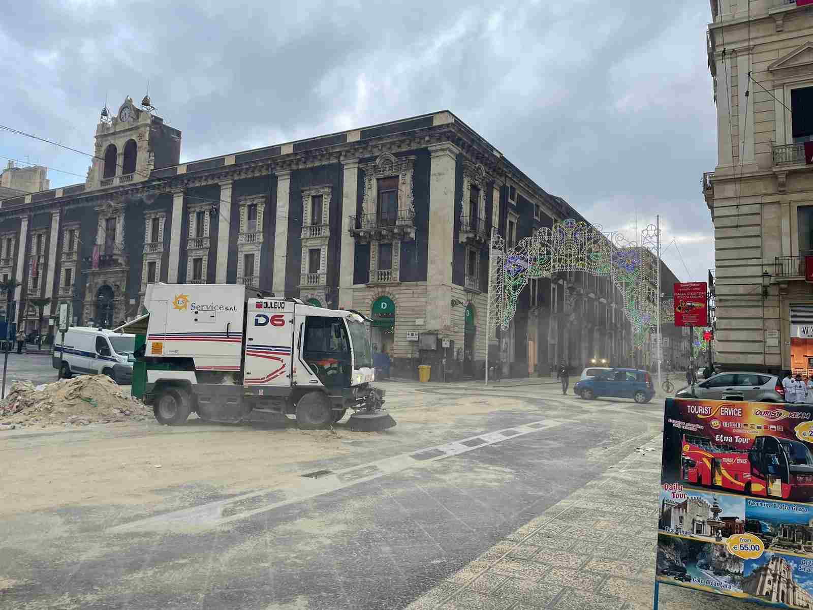 Sant’Agata 2025, la festa continua a Catania: rivivi le emozioni del giro interno Sant’Agata 2025, la festa continua a Catania: rivivi le emozioni del giro interno