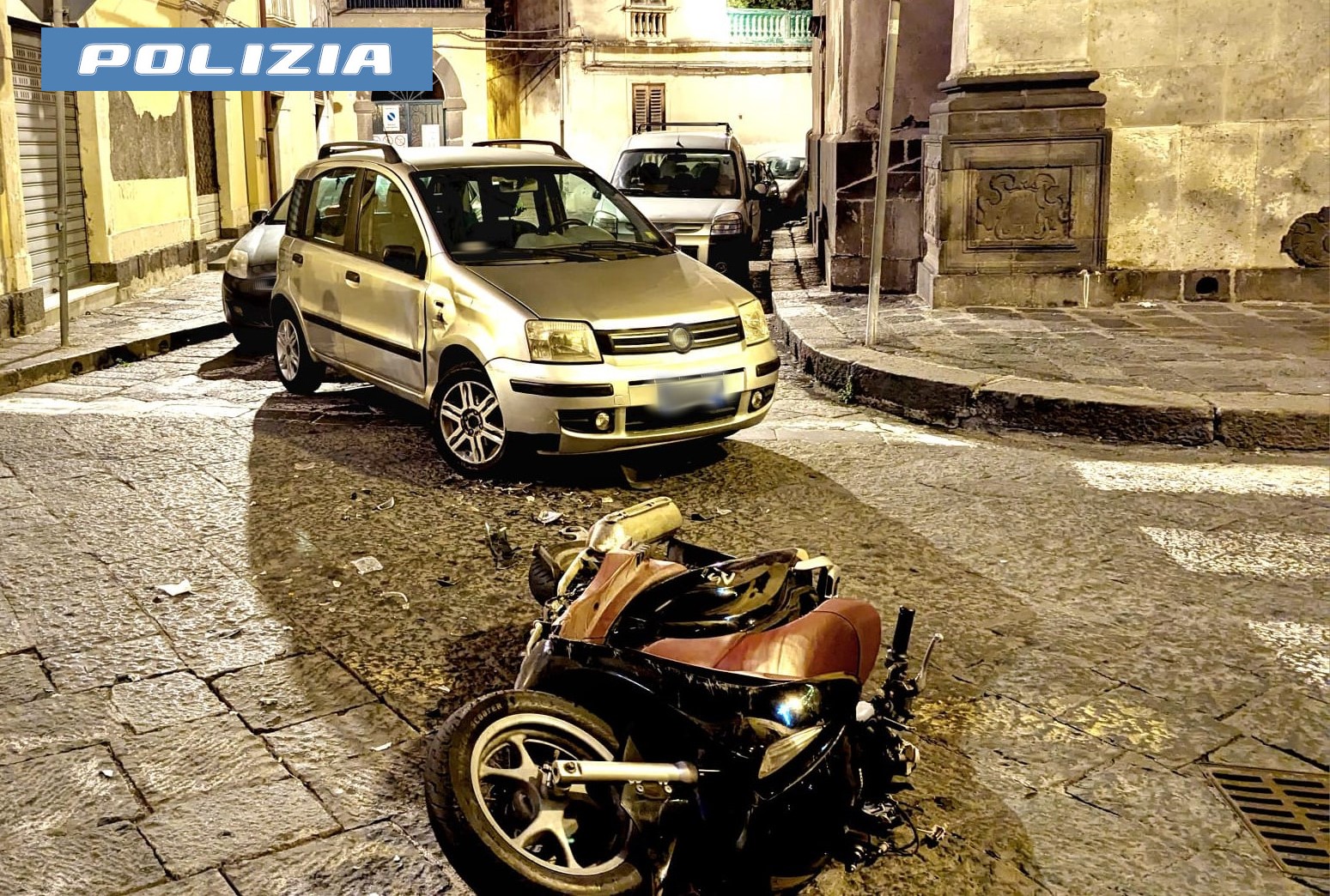 Investito ad Acireale, aveva uno scooter rubato ed era sotto l’effetto di droghe: minorenne nei guai