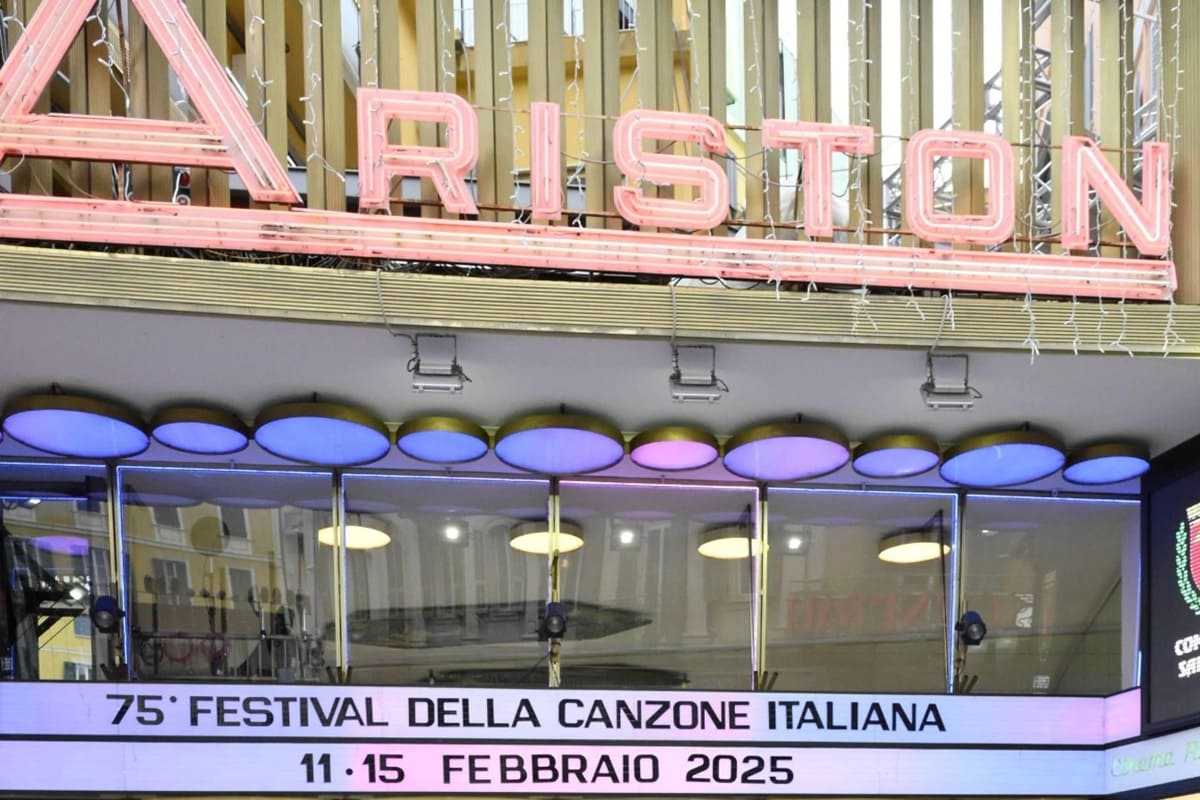 Sanremo 2025, la scaletta della terza serata: l’ordine di esibizione e gli ospiti attesi