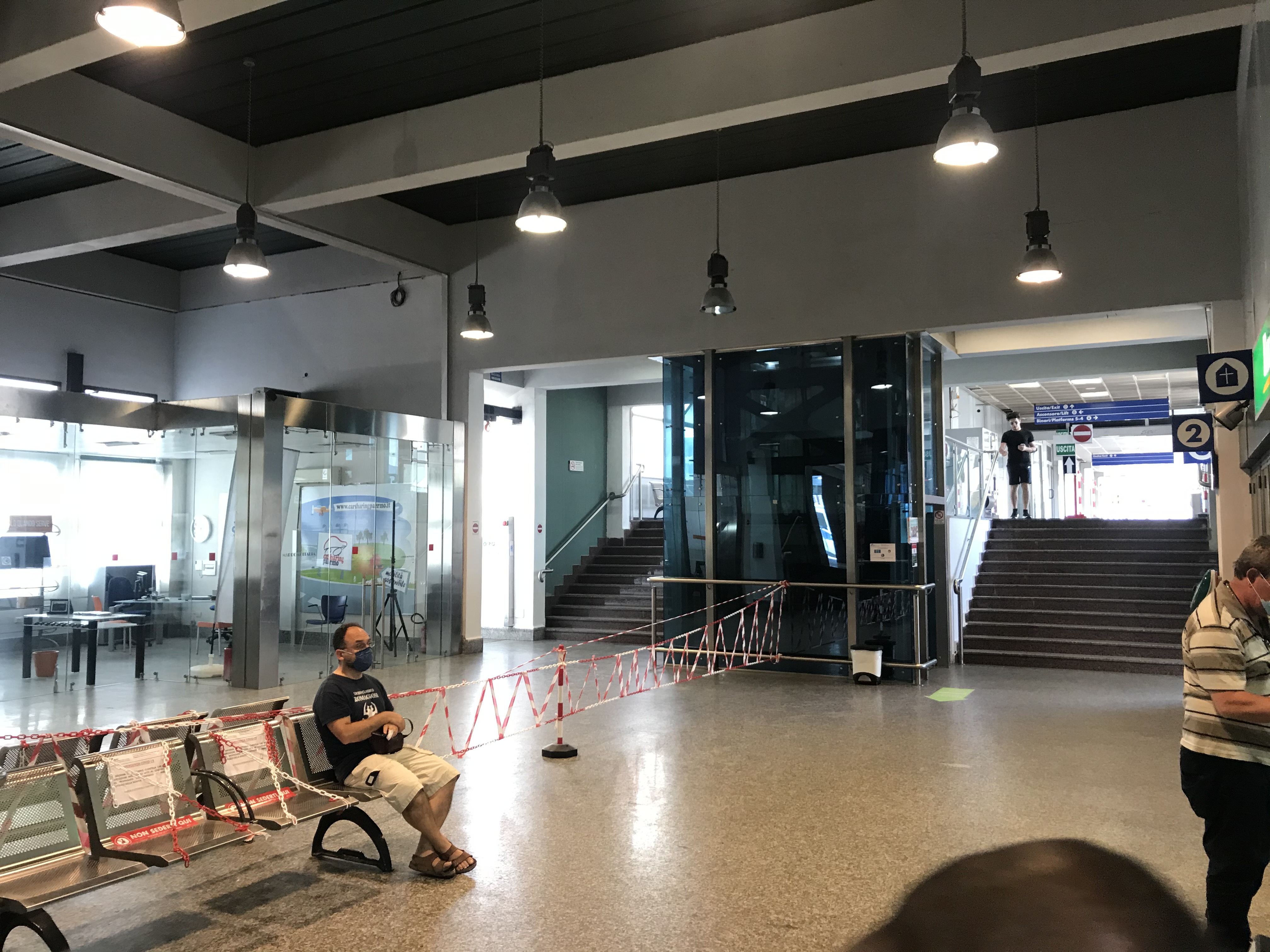 Galleria foto 'FOTO | Il nuovo volto della stazione Notarbartolo a Palermo, com’era prima e com’è ora: lavori da 5 milioni' - foto 8