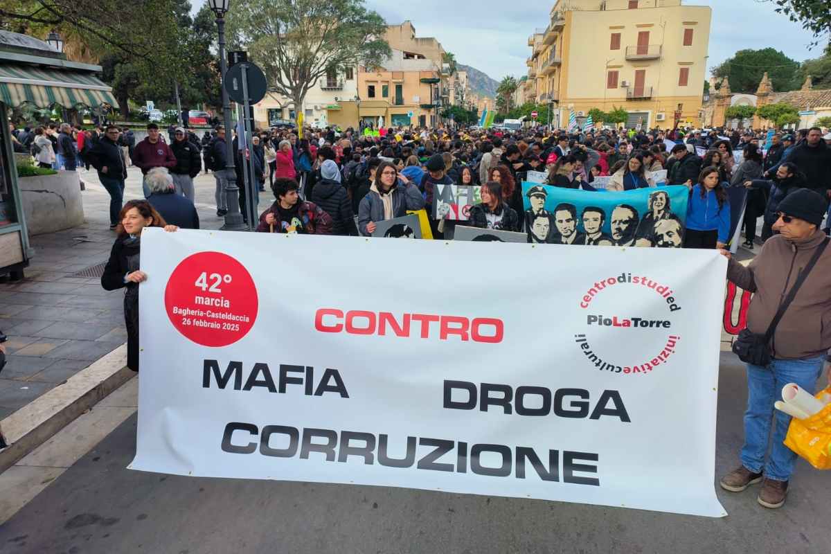 VIDEO | Marcia antimafia Bagheria-Casteldaccia, migliaia con sindaci ed autorità sul “triangolo della morte”
