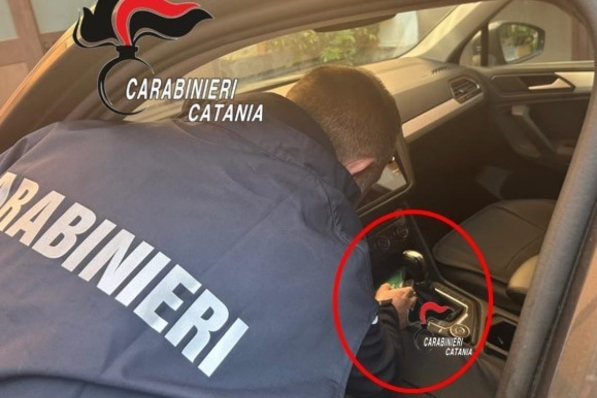 Catania, rider dello “stupefacente” pizzicato con la droga dai Carabinieri: arrestato