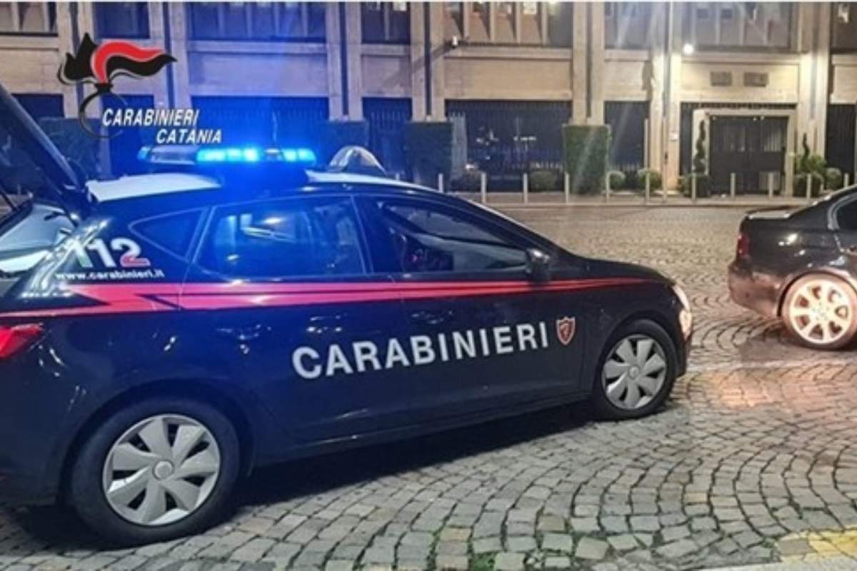 Catania, fermato e denunciato parcheggiatore abusivo nel centro storico