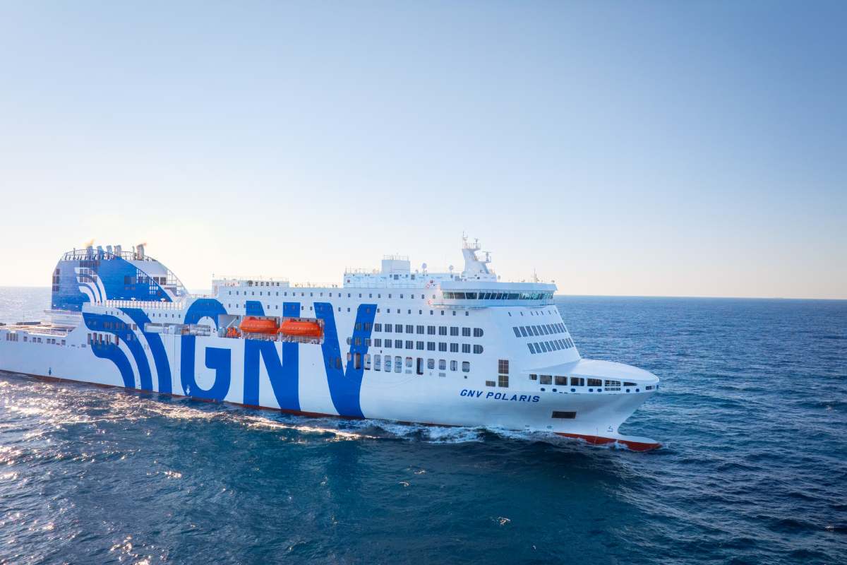 Traghetti Napoli-Palermo, Gnv potenzia la tratta con due corse supplementari