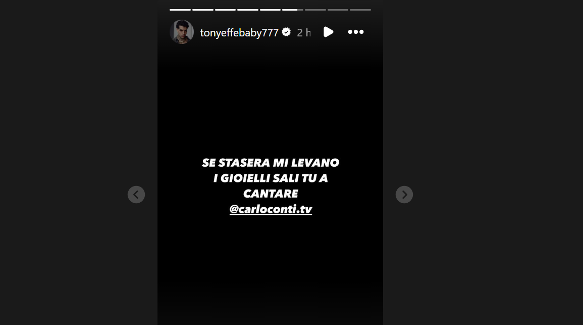Sanremo, il collana gate e l’avvertimento di Tony Effe a Conti: “Se mi tolgono i gioielli, canti tu”
