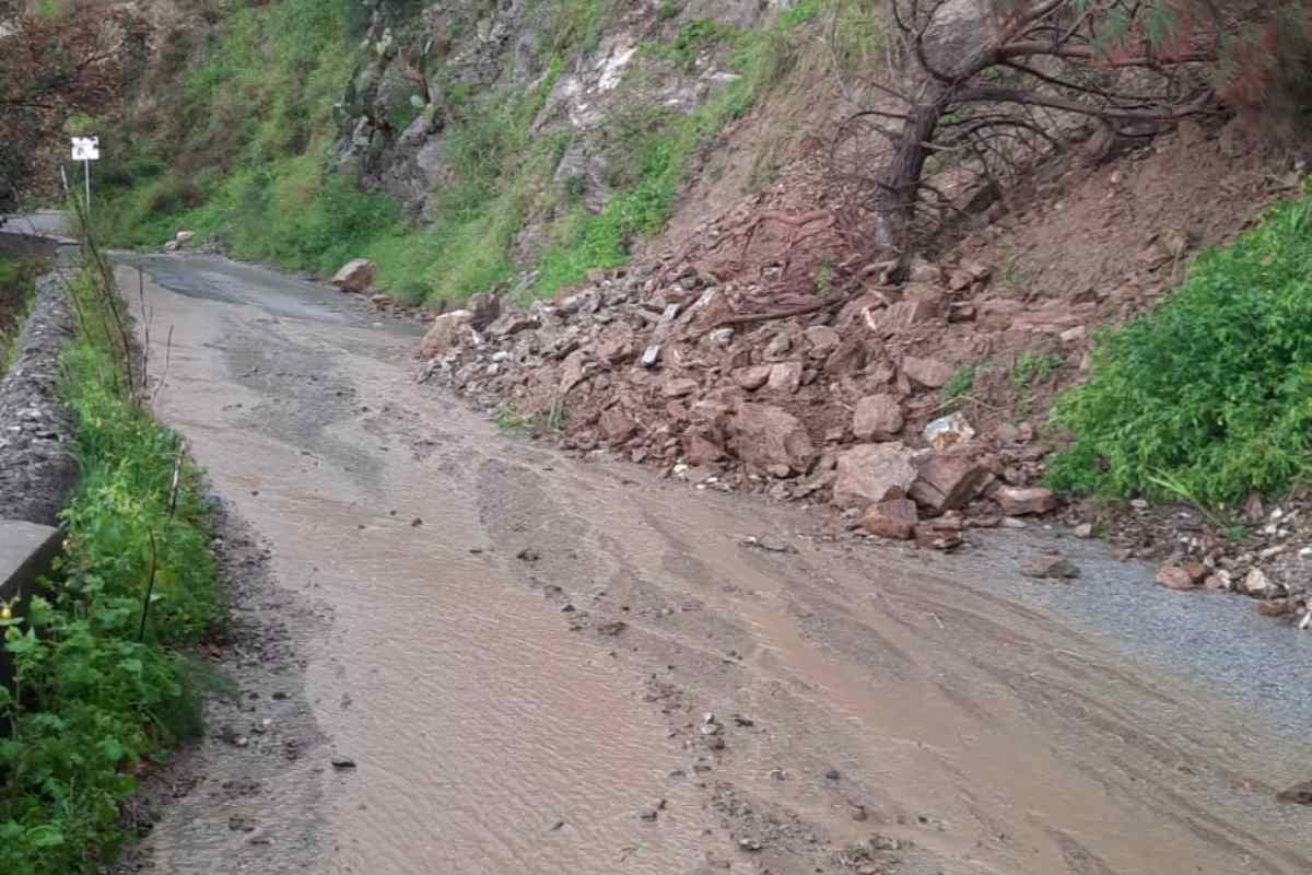 FOTO e VIDEO | Messina in ginocchio per il maltempo: allagamenti e strade impraticabili, oltre 100 interventi FOTO e VIDEO | Messina in ginocchio per il maltempo: allagamenti e strade impraticabili, oltre 100 interventi