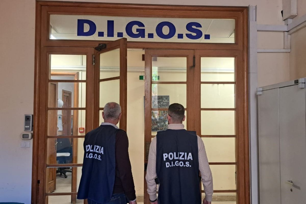 Catania, uomo ruba auto in centro: individuato e arrestato 33enne