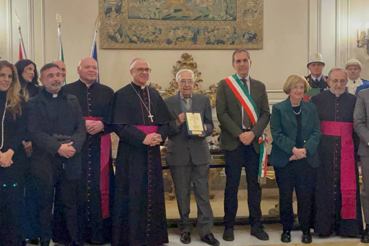 VIDEO | “Candelora d’Oro 2025” assegnata a Tuccio Musumeci: “Questo premio è dedicato ai catanesi”