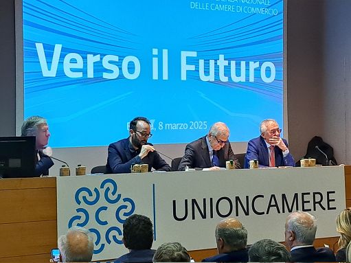Unioncamere: Pmi in difficoltà e cresce peso aziende medio-grandi