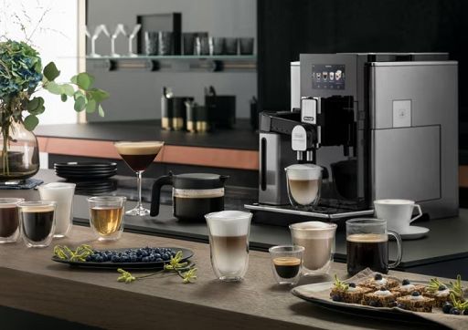 De’ Longhi: fatturato 2024 +14% grazie a caffè e nutrition, utile a 310 mln