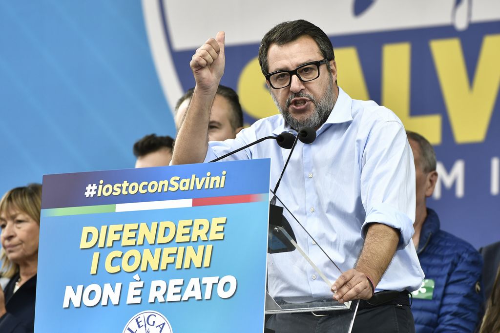 Lega, Salvini: se qualcuno vuol fare segretario si candidi, lo sosterrò