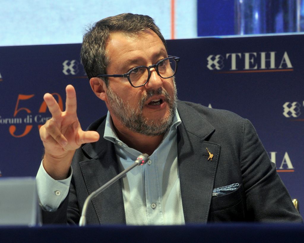 Ue, Salvini: se ci sono 800 mld usiamoli per scuole, non per armi