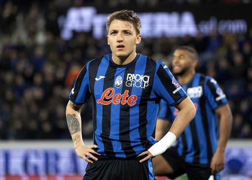 Calcio, lesione muscolare per Retegui: Fiorentina a forte rischio