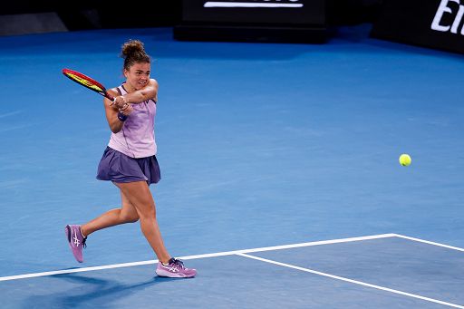 Tennis, Paolini rimonta Osaka ed è nei quarti a Miami