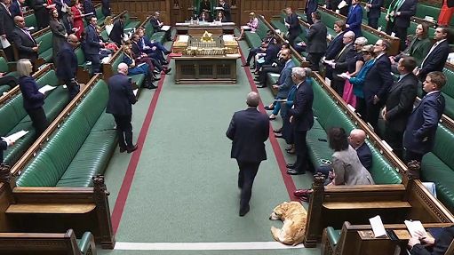 Gb, governo taglia spesa sociale mentre la rafforza sulla difesa