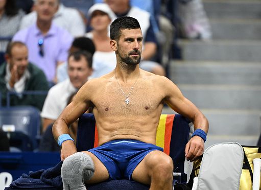Tennis, non si gioca di notte: rinviata Djokovic-Korda