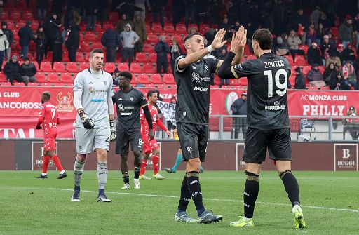 Cagliari-Monza 3-0: gol di Viola, Gaetano e Luvumbo