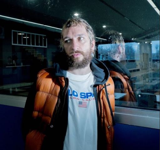 Ti Penso è il nuovo singolo di Venerus, sempre lontano dalle mode