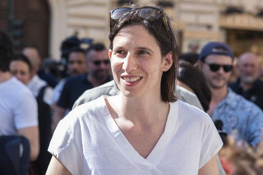 Schlein a Calenda: decidi da che parte stai, no piede in due scarpe