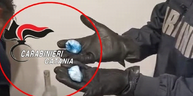 Blitz a Librino, trovato mezzo chilo di cocaina in casa: valore da oltre 100 mila euro